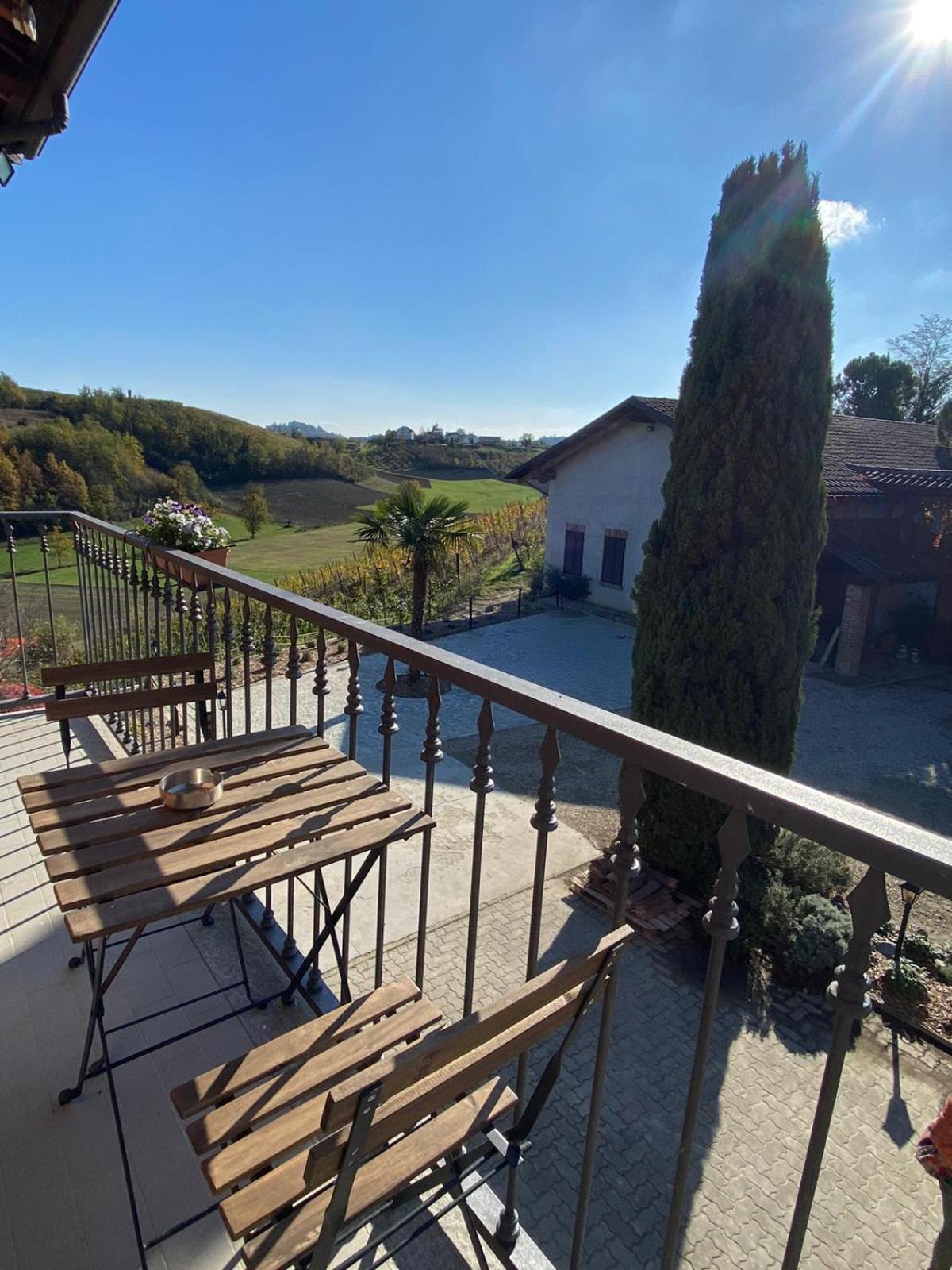 Tenuta Agricola La Cava- Cantina E Vakantieboerderij San Damiano dʼAsti